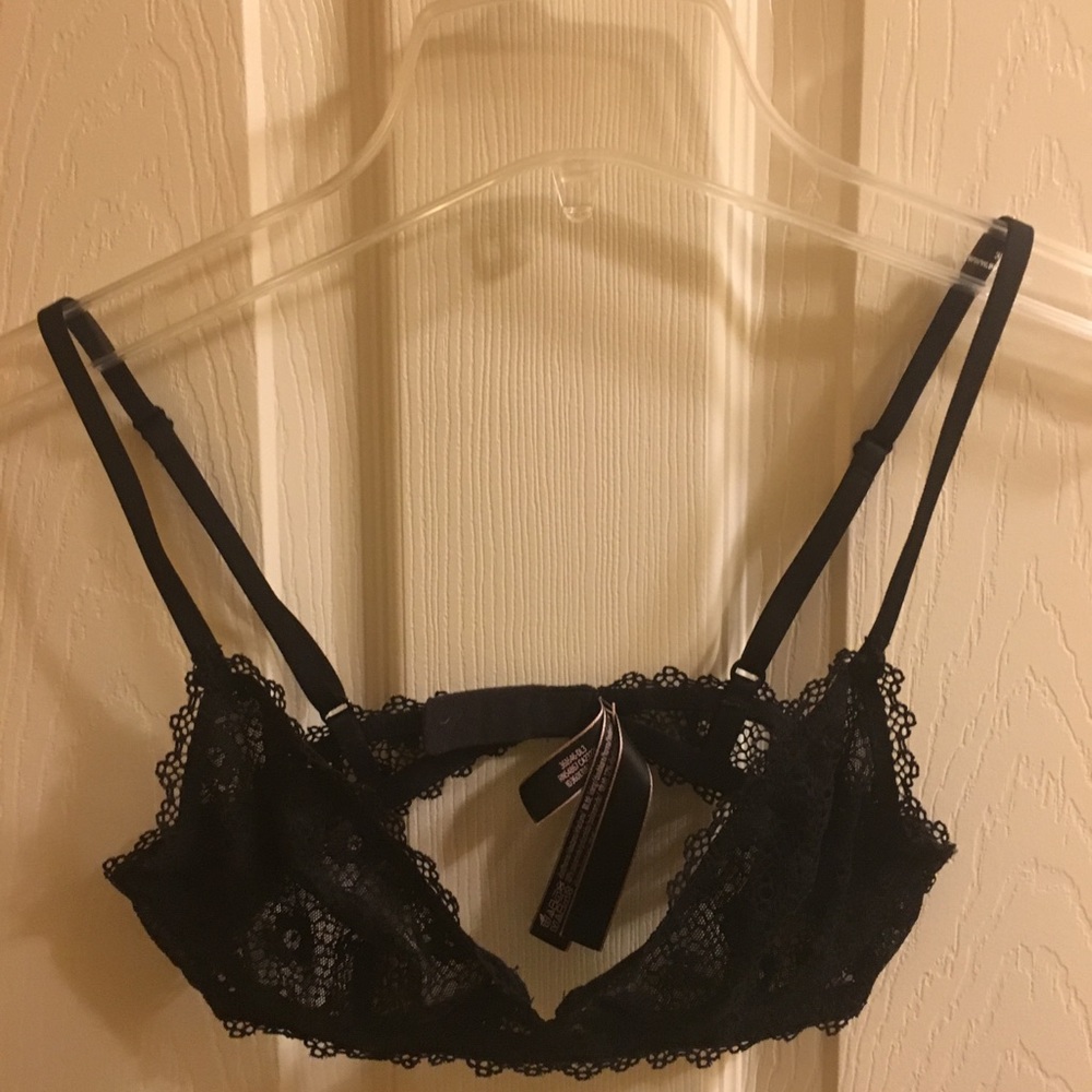 Victoria’s Secret Black Underwire Bralette